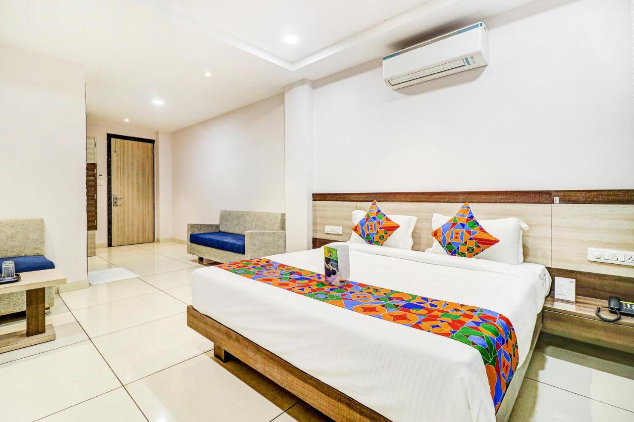 Fabhotel Pishori Inn Indaur Kültér fotó