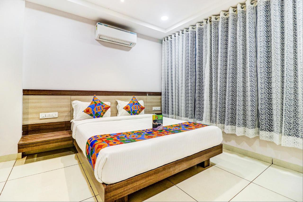 Fabhotel Pishori Inn Indaur Kültér fotó